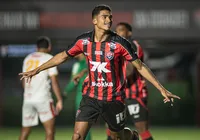 Vitória goleia a Juazeirense e vira líder do seu grupo no Nordestão