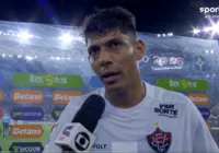 Volante do Vitória ironiza arbitragem em derrota parcial: "Se falar toma punição"