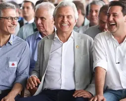 De olho nas eleições, 10 governadores e 10 prefeitos renunciam ao cargo - Imagem