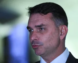 Vice de Flávio Bolsonaro deve ser definida após pesquisa - Imagem