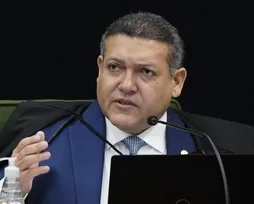 Ministro ligado a Bolsonaro é eleito presidente do TSE para eleições 2026 - Imagem