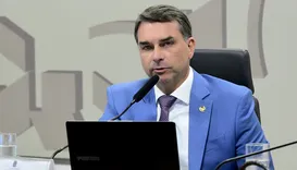 Flávio Bolsonaro planeja duas visitas à Bahia em junho