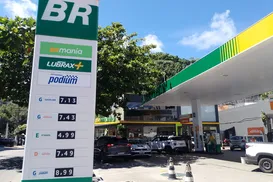 Acima de R$ 7? Veja o preço real da gasolina em Salvador após aumento - Imagem