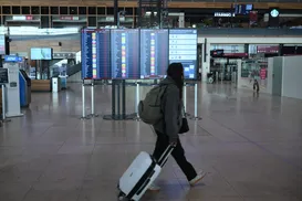Aeroporto suspende voos após 'objeto voador não identificado' ser avistado - Imagem