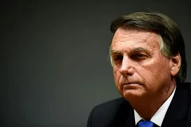Moraes nega pedido de Bolsonaro para ampliar visitas dos filhos - Imagem