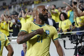 Atacante da Seleção marcou gol contra em Vitória x Cruzeiro; relembre - Imagem