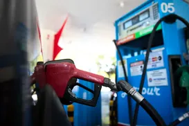 Governo aumenta etanol na gasolina e pressiona fim das importações - Imagem