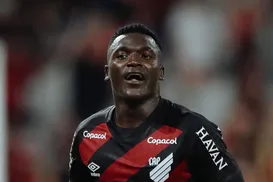 Bahia provoca atacante do Athletico que fez post polêmico após triunfo - Imagem