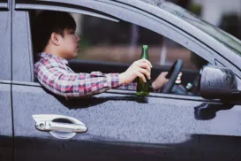 Beber e dirigir: motoristas flagrados podem perder CNH e pagar R$ 30 mil - Imagem