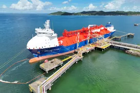 Brilliant Future: navio gigante reforça logística e abastecimento de etano na Bahia - Imagem