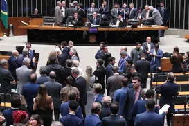 Câmara rejeita tirar R$ 30 bilhões de bets para combater facções criminosas - Imagem