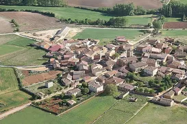 Casa grátis e emprego garantido: vila europeia oferece benefícios para brasileiros se mudarem - Imagem