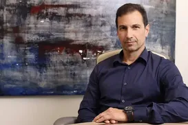 CEO da Multiplan, rede de shoppings, ataca fim da escala 6x1 e vê risco para salários - Imagem