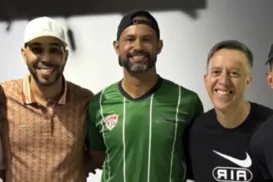 Clube diz que mantém contrato com o goleiro Bruno mesmo após decisão de prisão - Imagem