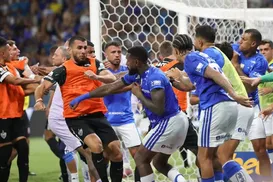 Cruzeiro e Atlético-MG têm punições divulgadas por confusão em final; entenda - Imagem