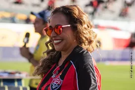 Daniela Mercury marca presença no Barradão e canta com torcida; veja vídeo - Imagem