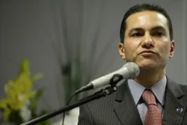 Deputado diz que mais tempo livre pode expor trabalhadores a drogas - Imagem