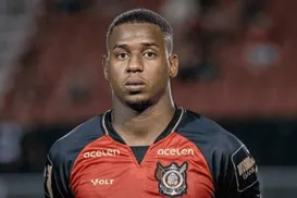 Dudu desfalca o Vitória e pode fazer cirurgia na coluna perto do BaVi - Imagem