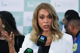 Erika Hilton diz que comissão especial da PEC 6x1 favorece avanço - Imagem