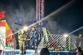 Falha em brinquedo deixa ao menos 11 feridos em parque de diversões - Imagem