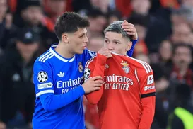 Fifa aprova expulsão direta para jogador que cobrir a boca; entenda - Imagem