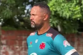 Goleiro Bruno estreia em clube que tem 4 atletas presos por estupro - Imagem