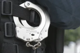 Homem invade casa de ex e é baleado ao tentar desarmar policial na Bahia - Imagem