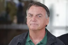Internado na UTI, Bolsonaro deve pedir novamente prisão domiciliar - Imagem