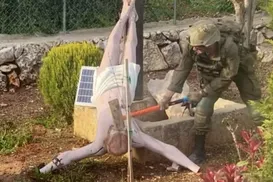 Israel investiga soldado que vandalizou estátua de Jesus no Líbano - Imagem