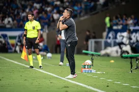 Jair Ventura aponta problema recorrente do Vitória: "Gol sobre gol" - Imagem