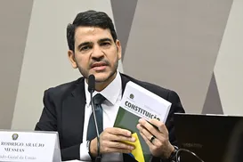 Jorge Messias se reúne com Lula no Alvorada após derrota inédita - Imagem