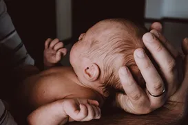 Licença-paternidade muda no Brasil nesta terça e pode chegar a 20 dias - Imagem