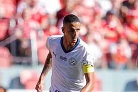 Luciano Juba supera laterais convocados pela Seleção em estatísticas - Imagem