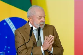 O pacote de Lula para segurar preço do petróleo no Brasil após guerra no Oriente Médio - Imagem
