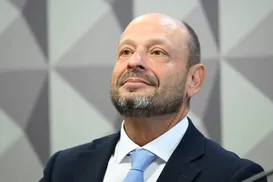 Lula demite presidente do INSS em meio à pressão por redução de fila - Imagem