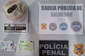 Mães são presas com drogas escondidas na farofa em visita a presídio em Salvador - Imagem