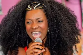 Morre, aos 49 anos, Adriana Araújo, uma das maiores vozes do samba - Imagem