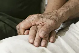 Não é só genética e idade: entenda como demência pode ser causada - Imagem