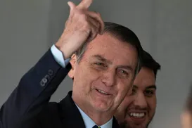 Jair Bolsonaro ganha data para deixar hospital após cirurgia - Imagem