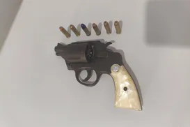 Heróis na escola: PM age rápido, apreende jovem com revólver e impede tragédia - Imagem