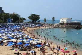 Alerta no litoral: saiba quais praias baianas evitar após as chuvas - Imagem