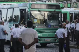Rodoviários paralisam estação e preparam campanha salarial em Salvador - Imagem