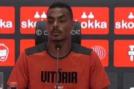 Meia do Vitória sobre duelo contra o Grêmio: "Tabu é para ser quebrado" - Imagem