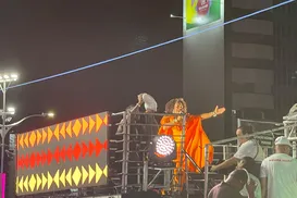 Trio de Margareth Menezes tem falha e atrasa desfile no Campo Grande - Imagem