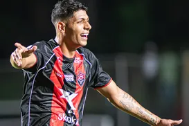 Vitória é destaque na seleção da rodada após golear o Coritiba - Imagem
