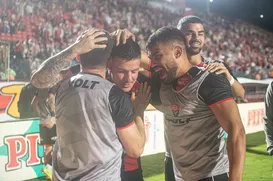 Vitória elimina o Ceará e segue vivo pelo título da Copa do Nordeste - Imagem