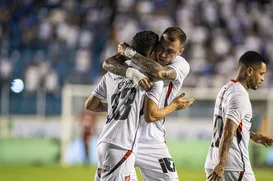 Pelo título! Vitória empata fora de casa e avança na Copa do Nordeste - Imagem
