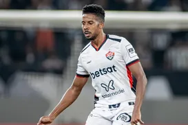 Vitória pagará mais de R$ 900 mil para volante que abriu processo - Imagem