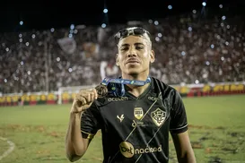 Xodó da torcida do Vitória é anunciado por novo clube; saiba qual - Imagem