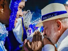 Lula pode virar réu após homenagem polêmica de escola de samba - Imagem